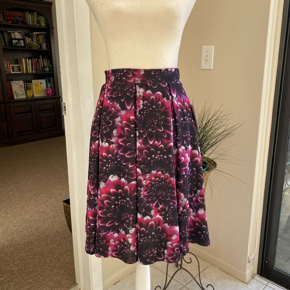 LuLaRoe Madison Skirt XS